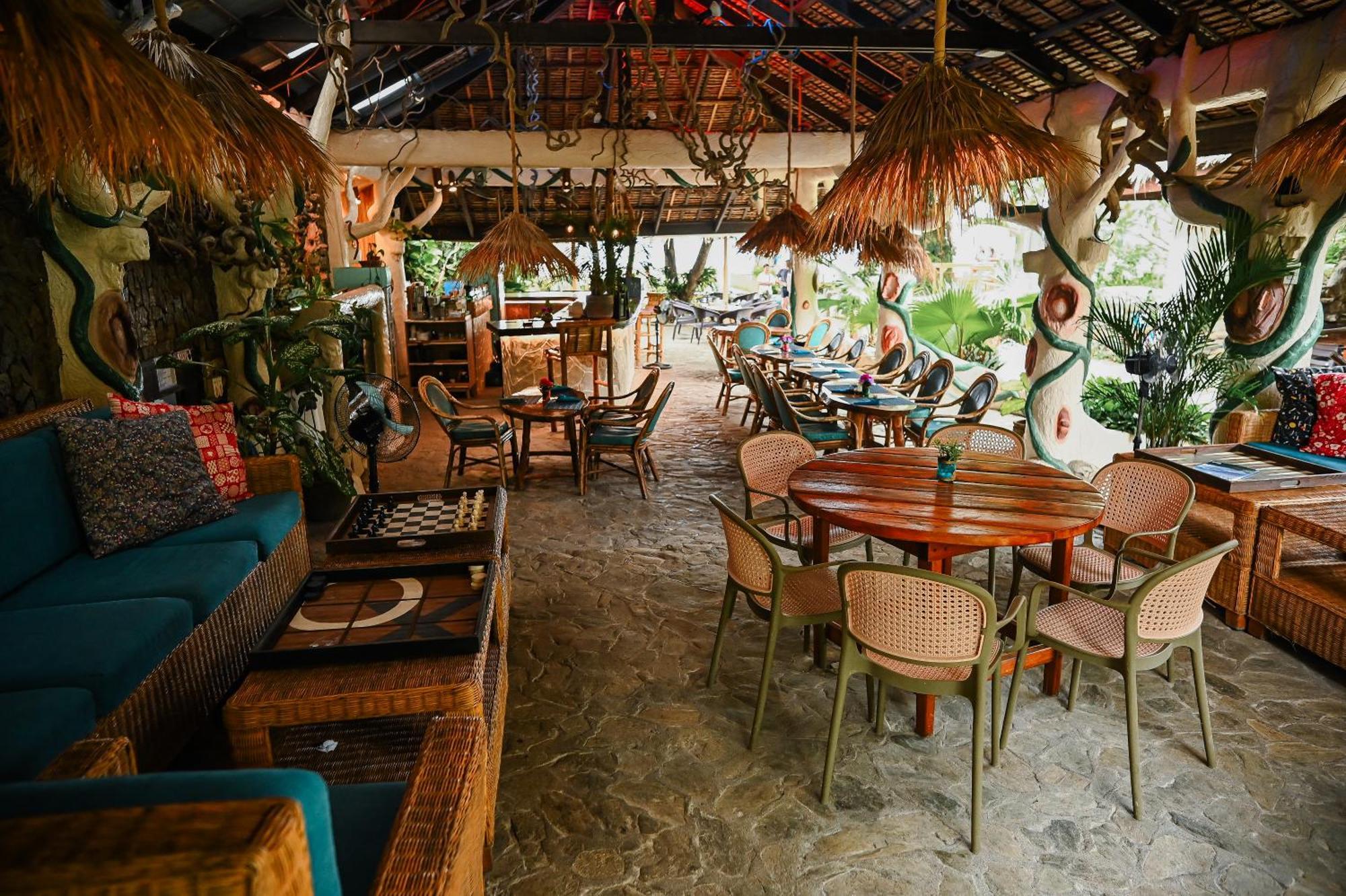 Garden Of Eden Dive Resort Puerto Galera Exterior photo
