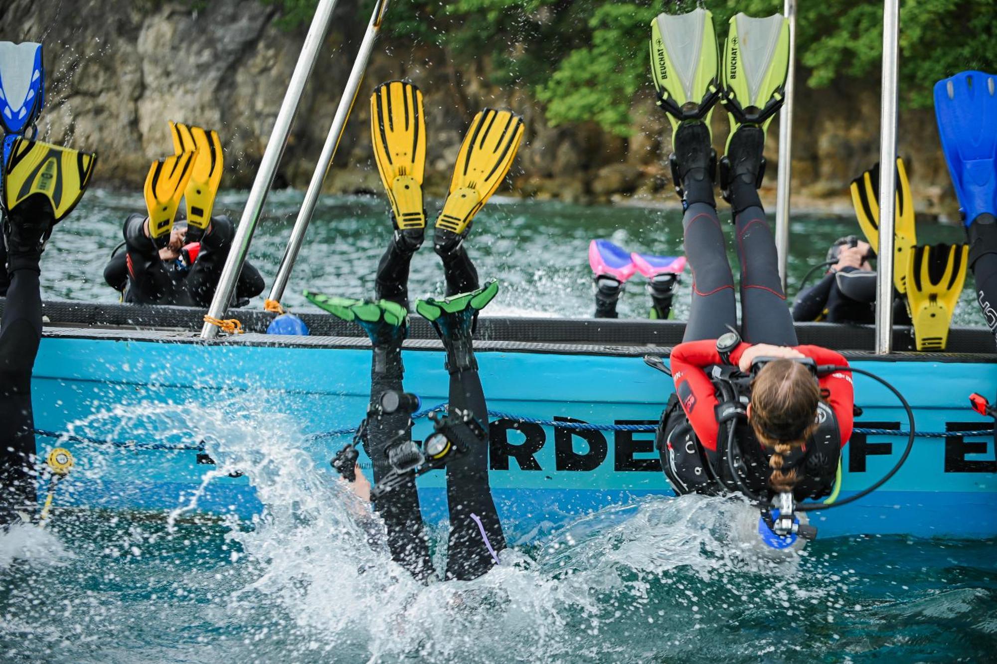 Garden Of Eden Dive Resort Puerto Galera Exterior photo