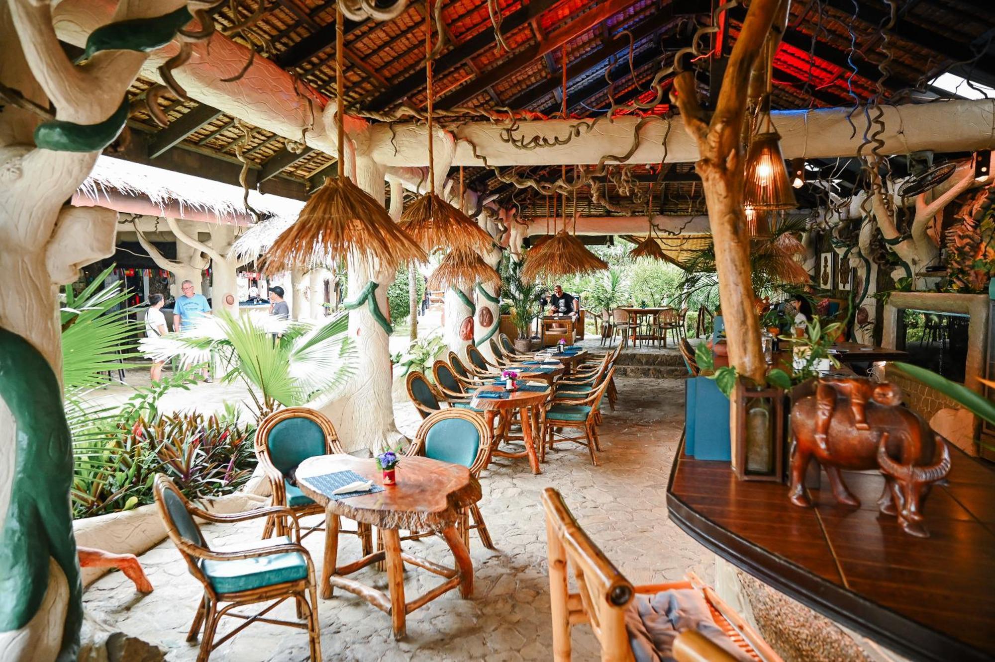 Garden Of Eden Dive Resort Puerto Galera Exterior photo
