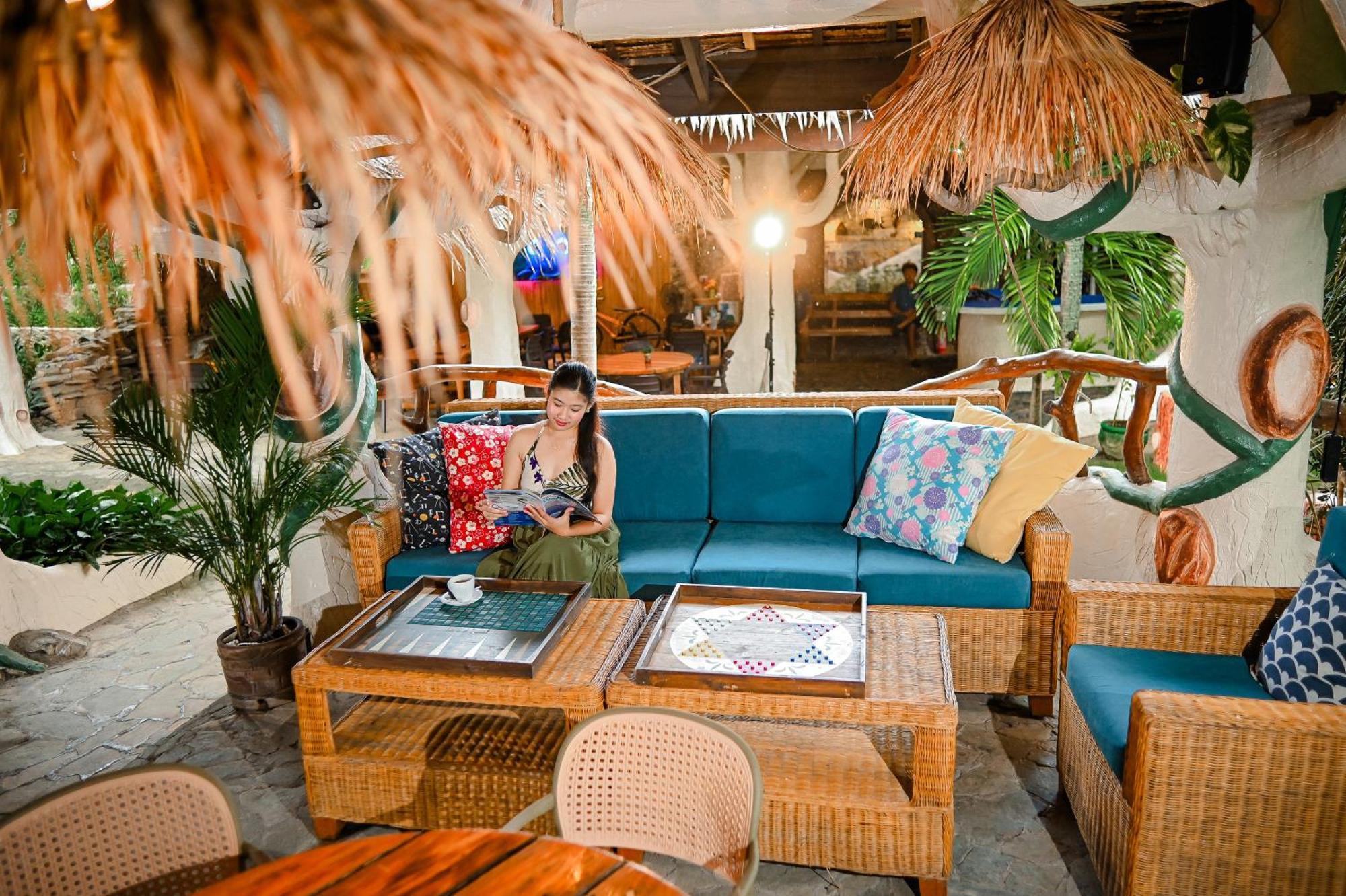 Garden Of Eden Dive Resort Puerto Galera Exterior photo