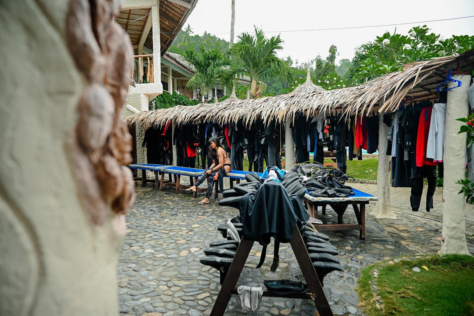 Garden Of Eden Dive Resort Puerto Galera Exterior photo